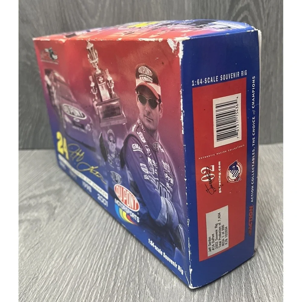 Action Jeff Gordon #24 DuPont Monte Carlo 1:64 Souvenir Rig Set